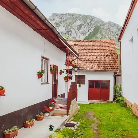 Vendégház Casa De Vacanță Hársfa